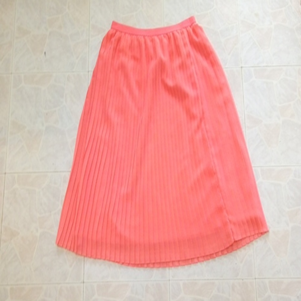 Coral pleated midi skirt